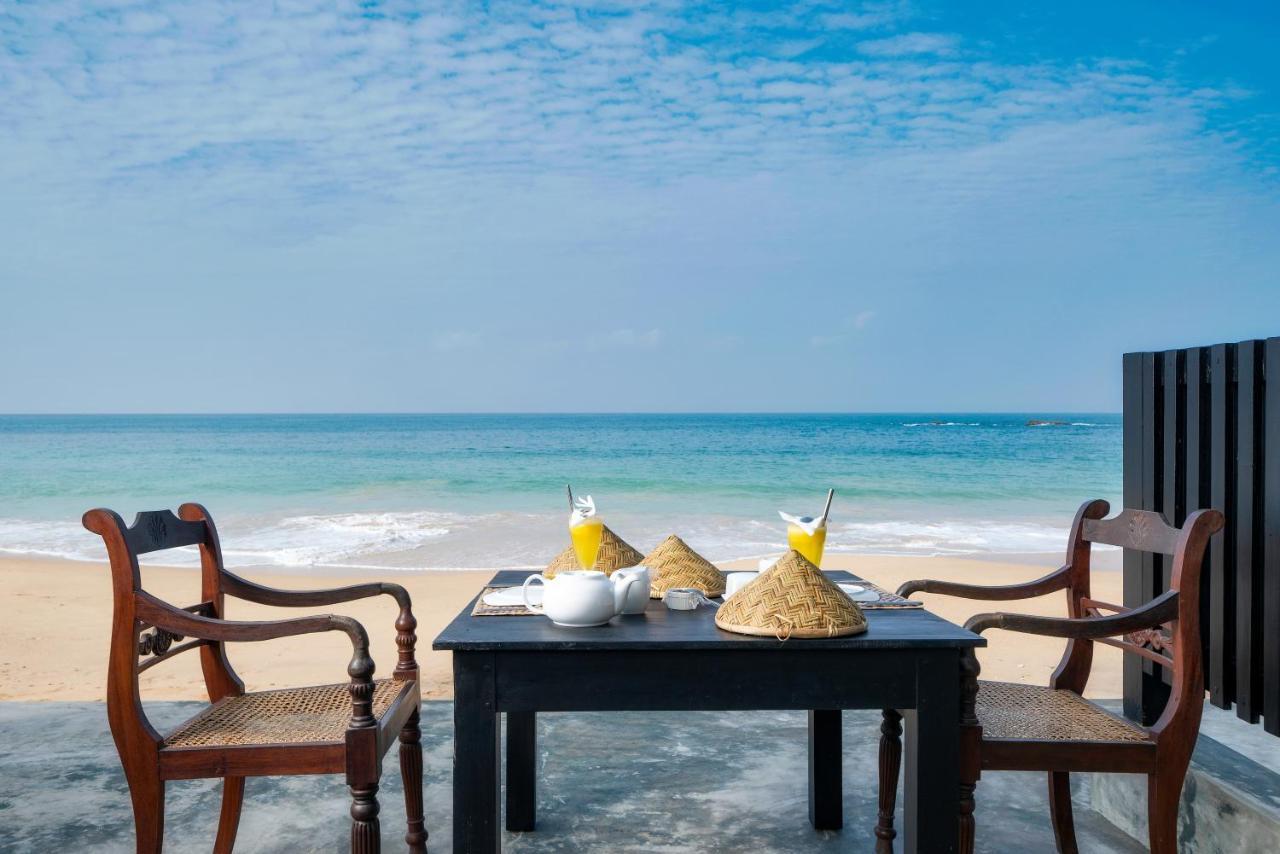 Blue Parrot Beach Villa Ambalangoda  Kültér fotó