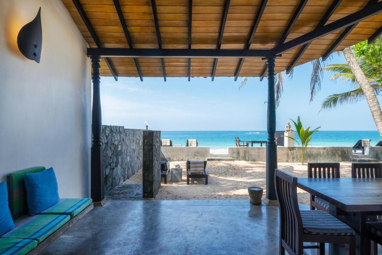 Blue Parrot Beach Villa Ambalangoda  Kültér fotó