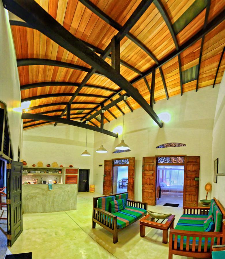 Blue Parrot Beach Villa Ambalangoda  Kültér fotó