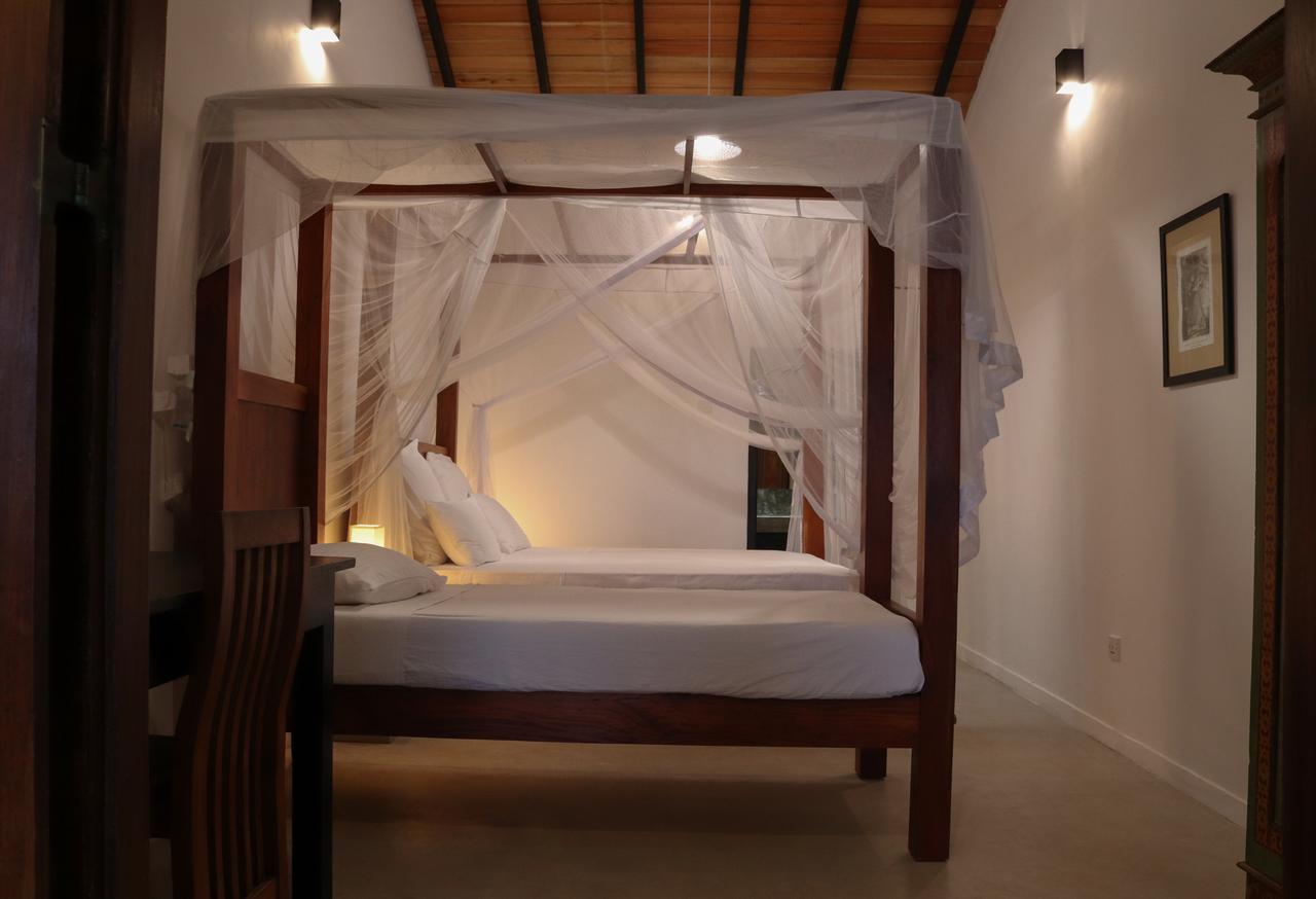 Blue Parrot Beach Villa Ambalangoda  Kültér fotó
