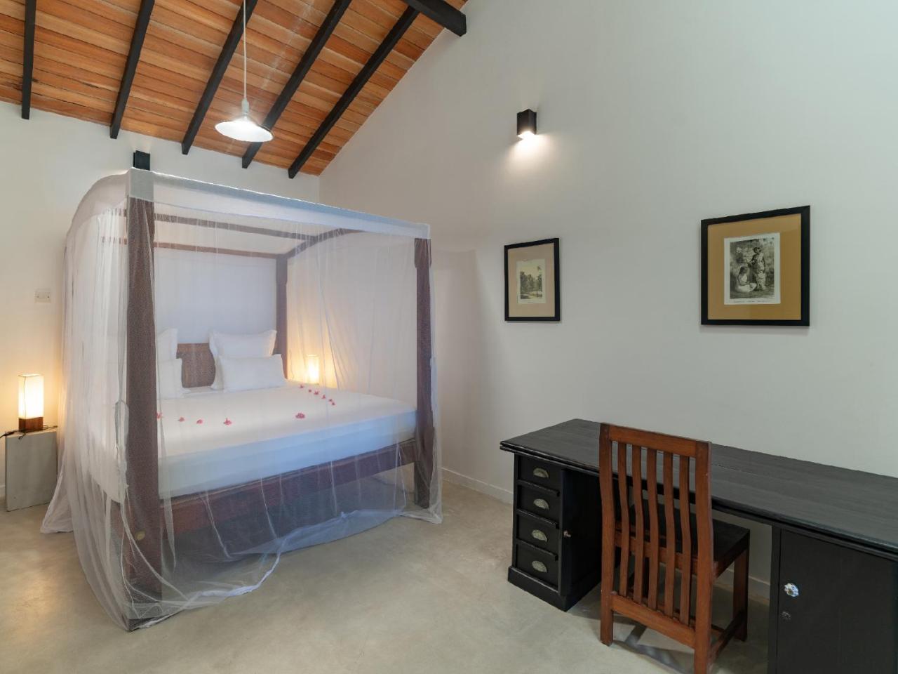 Blue Parrot Beach Villa Ambalangoda  Kültér fotó